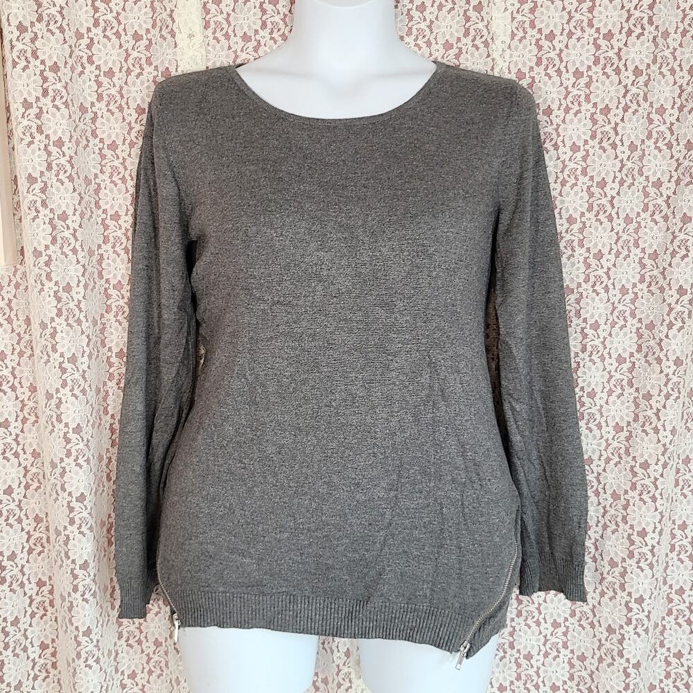 carolyn taylor grey pullovber sweater with zipper detail size xl